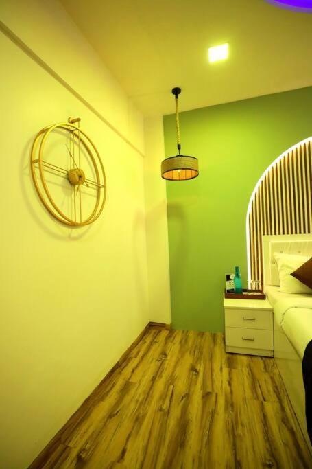 Posh 4.5 Bedroom With Terrace And Pool