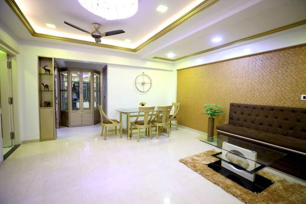 Posh 4.5 Bedroom With Terrace And Pool Villa *