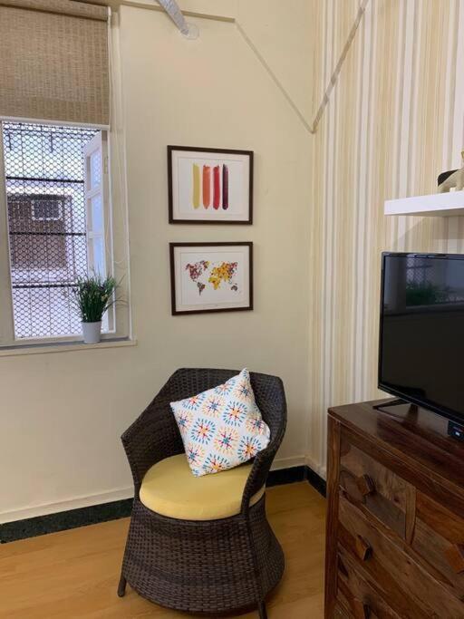 Dominos 1 Bhk Apartment, Near Carter Road By Connket Homes Apartment