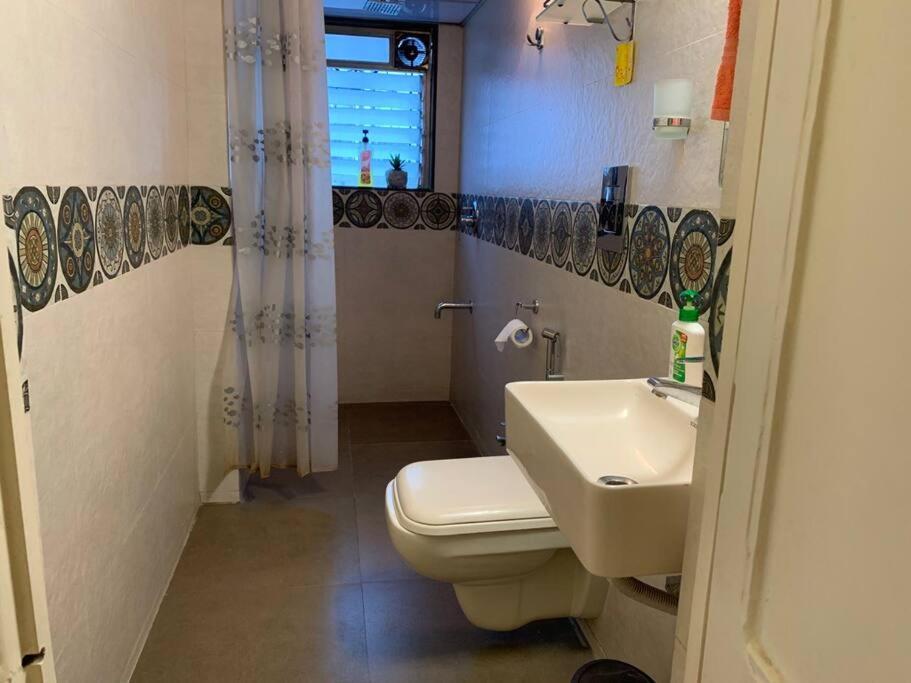 Dominos 1 Bhk Apartment, Near Carter Road By Connket Homes * Mumbai