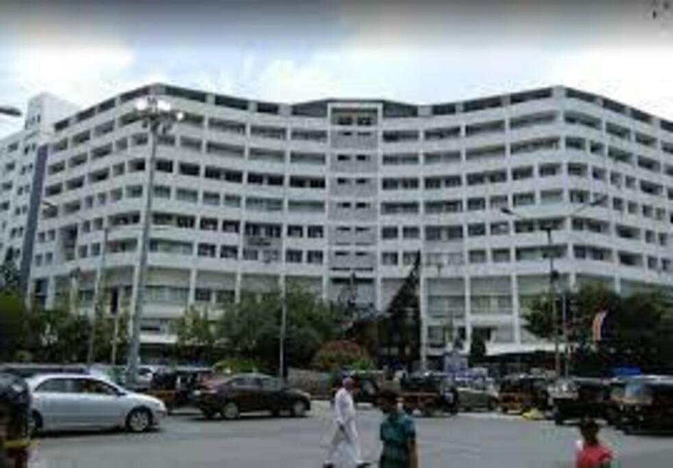 Apartment 7 - Studio Velankanni Heights, Behaind Nanavati Hospital, Vile Parle By Connekt Homes *