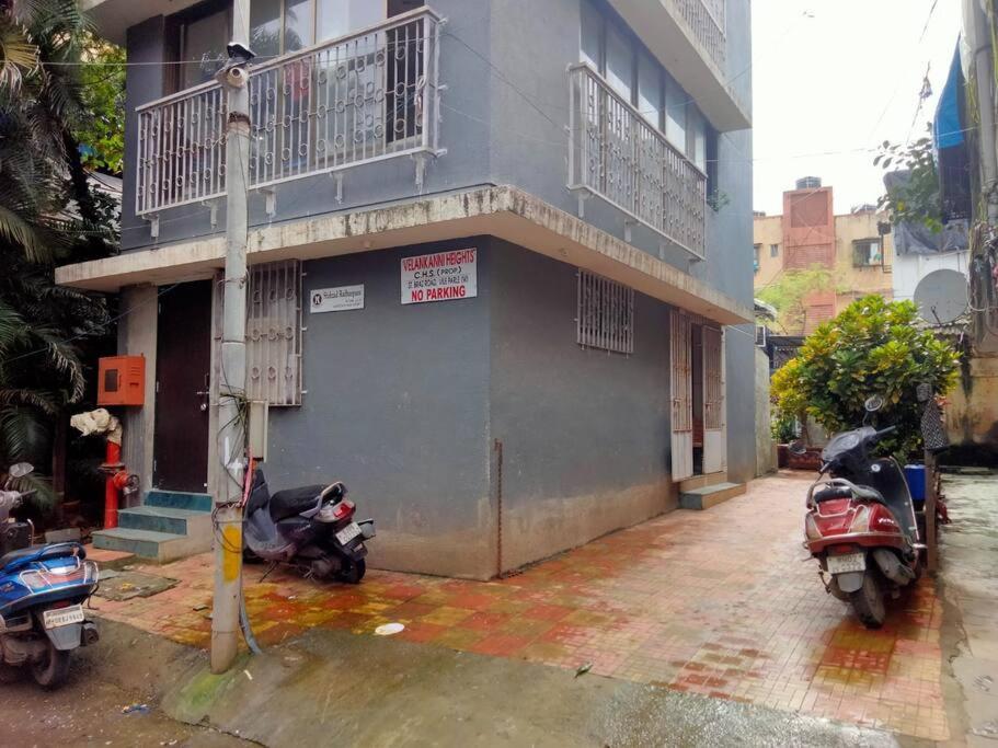 Apartment 7 - Studio Velankanni Heights, Behaind Nanavati Hospital, Vile Parle By Connekt Homes Mumbai
