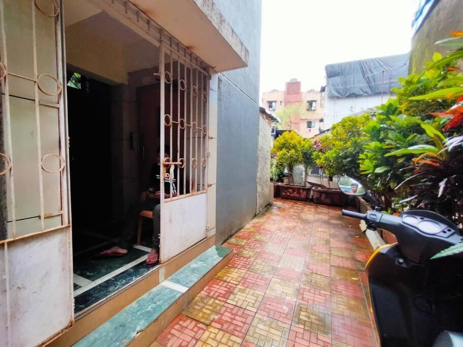 7 - Studio Velankanni Heights, Behaind Nanavati Hospital, Vile Parle By Connekt Homes Mumbai