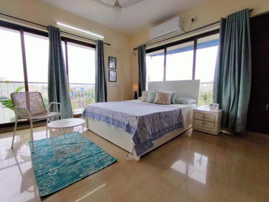 7 - Studio Velankanni Heights, Behaind Nanavati Hospital, Vile Parle By Connekt Homes Apartment Mumbai
