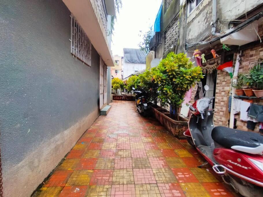 7 - Studio Velankanni Heights, Behaind Nanavati Hospital, Vile Parle By Connekt Homes Apartment *