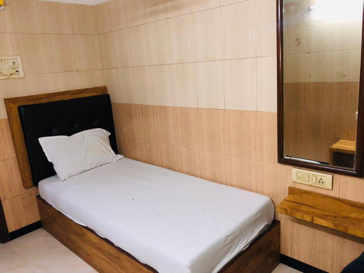 B H Residency Guest house Mumbai