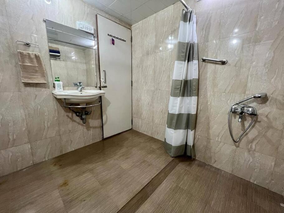 Arora Bhavan 1a, Khar West By Connekt Homes * Mumbai