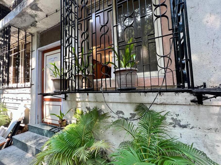 Arora Bhavan 1a, Khar West By Connekt Homes Apartment *