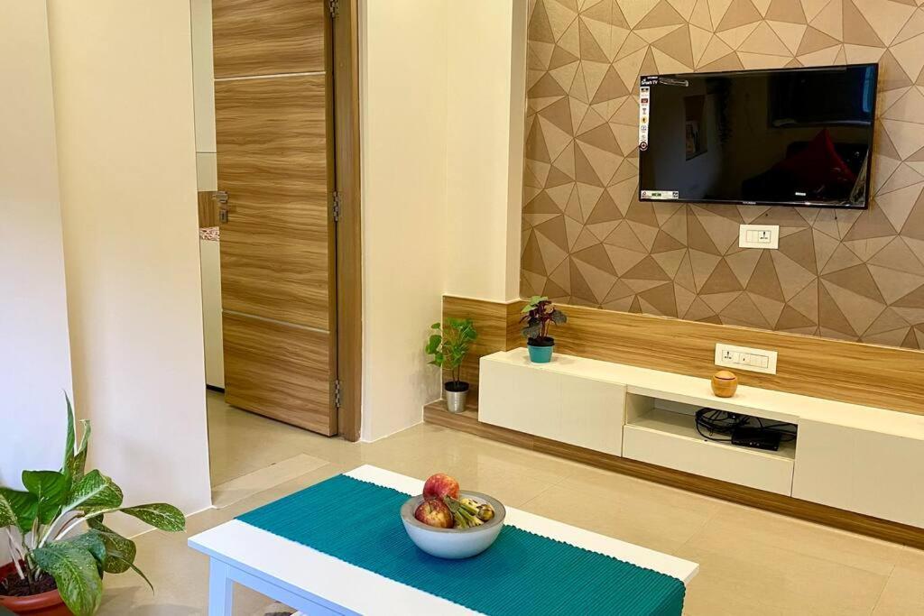 Apartment Scarlett 102, Chapel Road By Connekt Homes Mumbai
