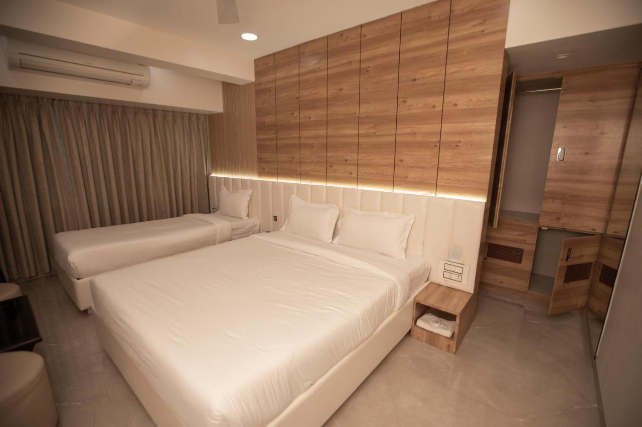 Naaz Executive Mumbai