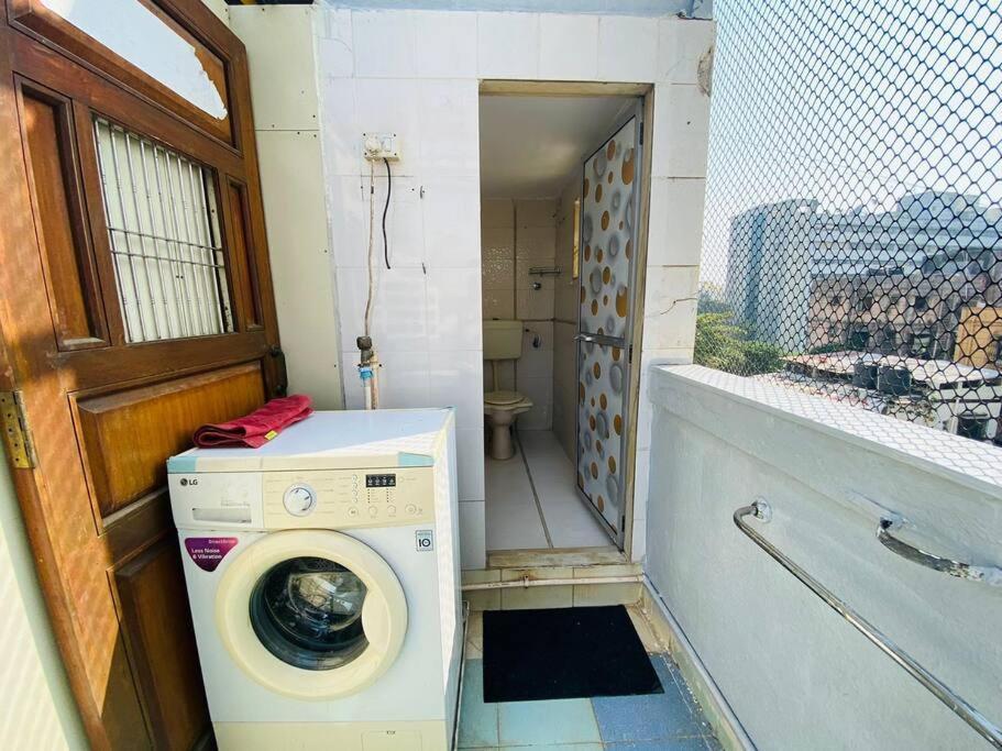 Apartamento Saba 502, Subko Coffee, Chapel Road, Bandra West By Connekt Homes