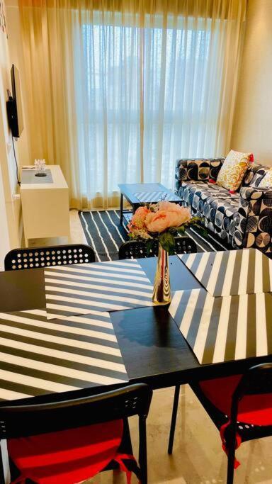 Unique&cozy 1bhk In Hiranandani Powai! Apartment *