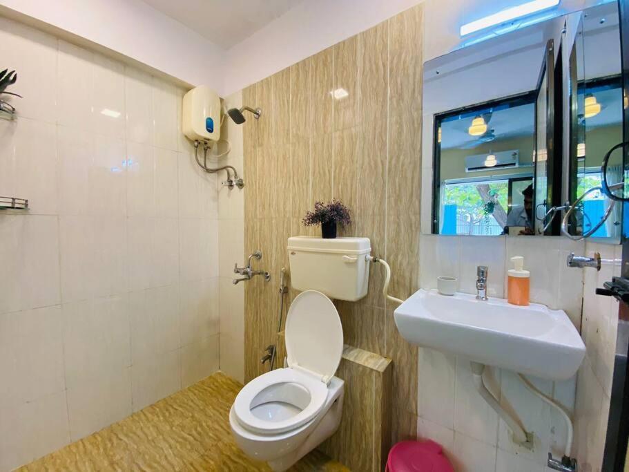 Apartment Pali Carters Building 102, 20th Road, Khar West By Connekt Homes *