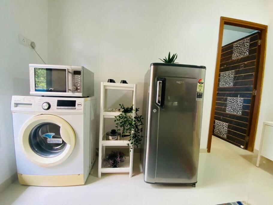 Apartment Pali Carters Building 102, 20th Road, Khar West By Connekt Homes
