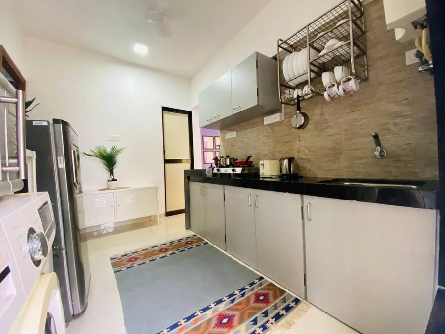 Pali Carters Building 101, 20th Road, Khar West By Connekt Homes *