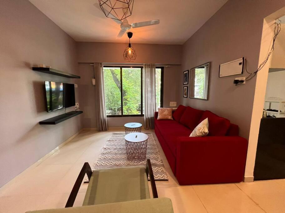 Pali Carters Building 102, 20th Road, Khar West By Connekt Homes Apartment *