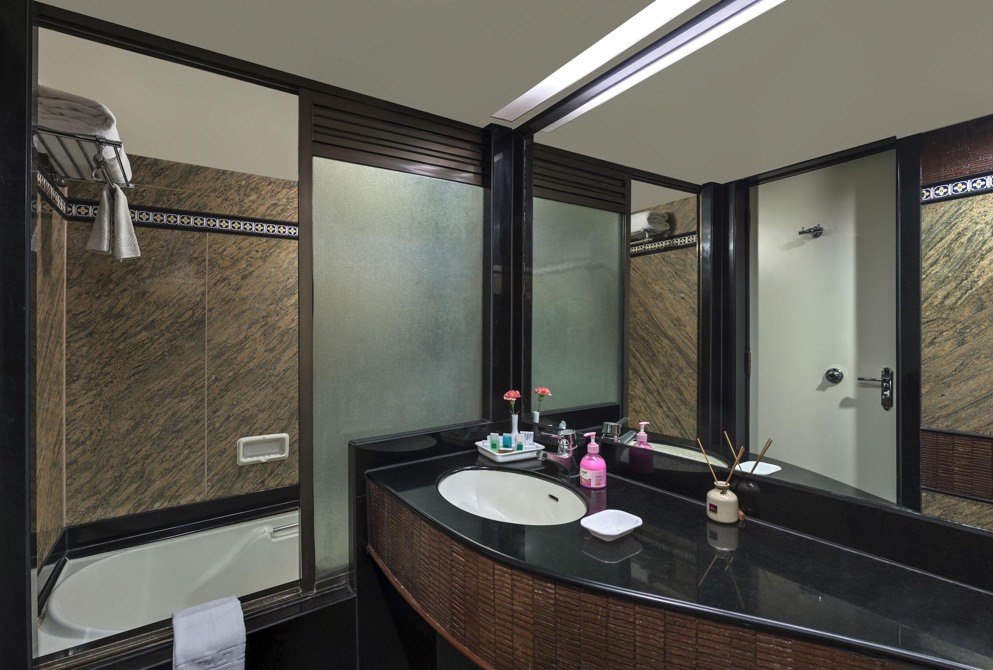 Hotel The International By Tunga Mumbai