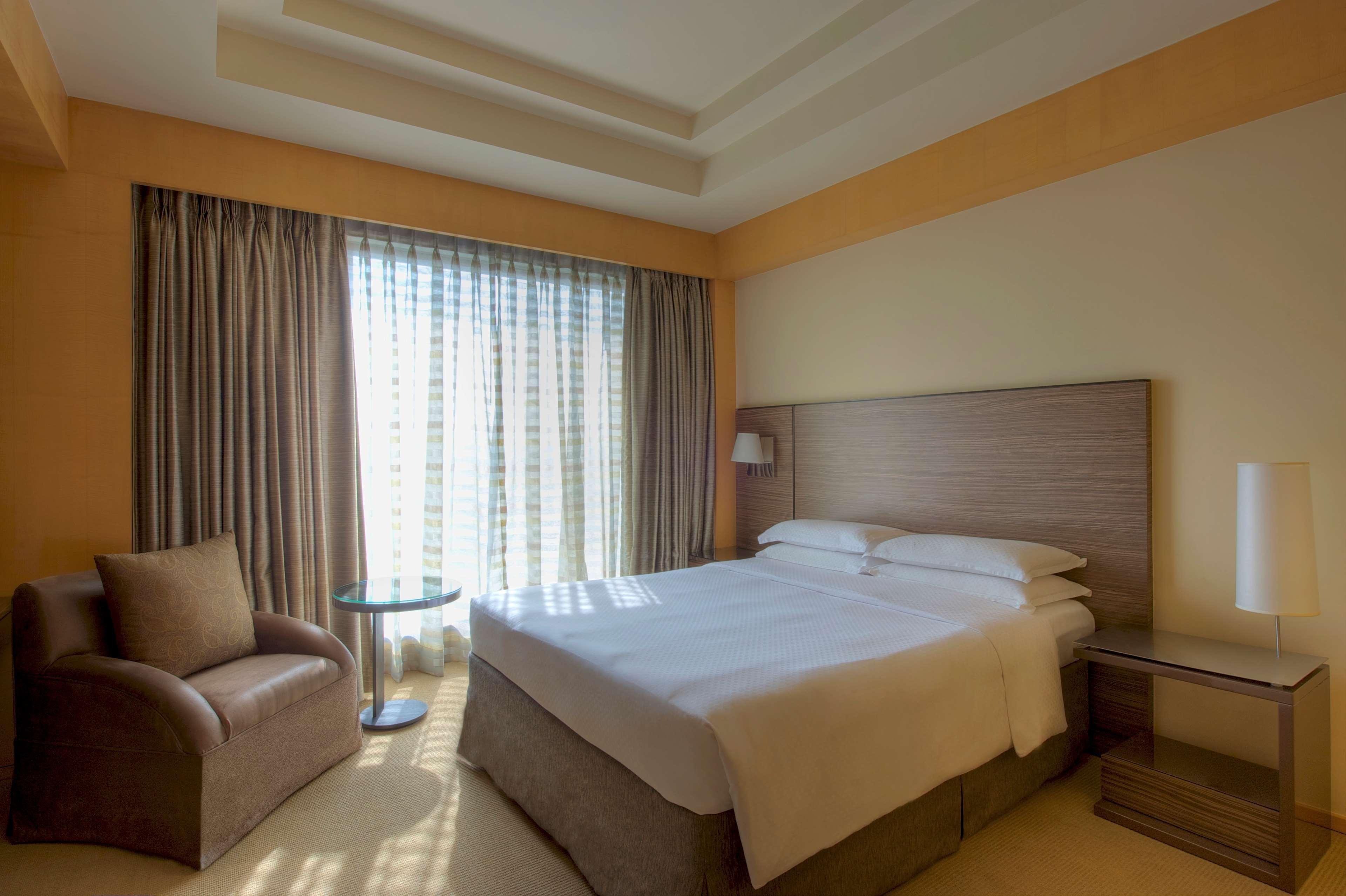 Grand Hyatt And Residences Hotel 5*