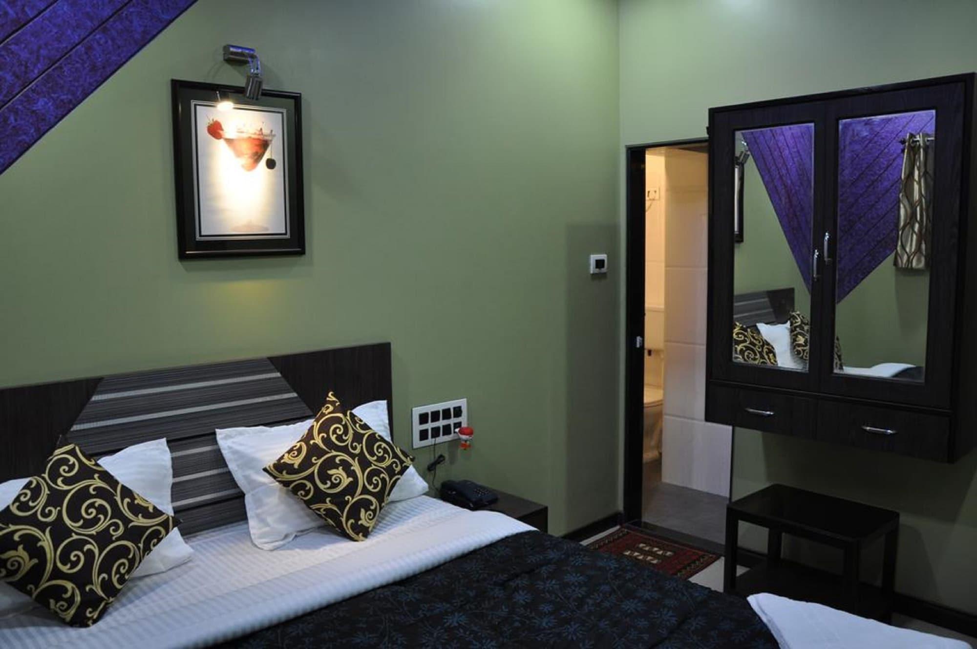 Planet Plaza Hotel Mumbai