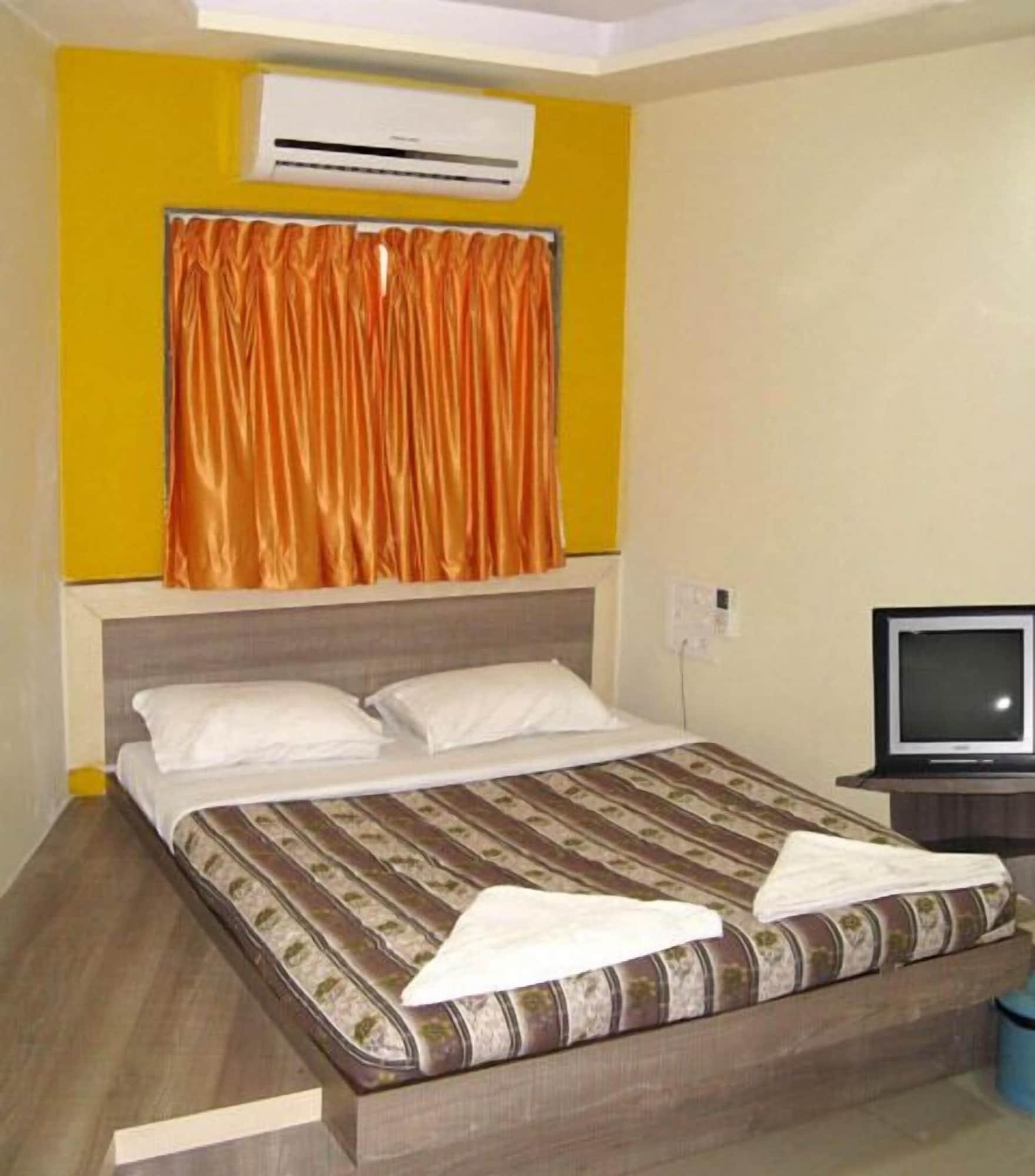 Oyo 8311 Galaxy Residency Mumbai