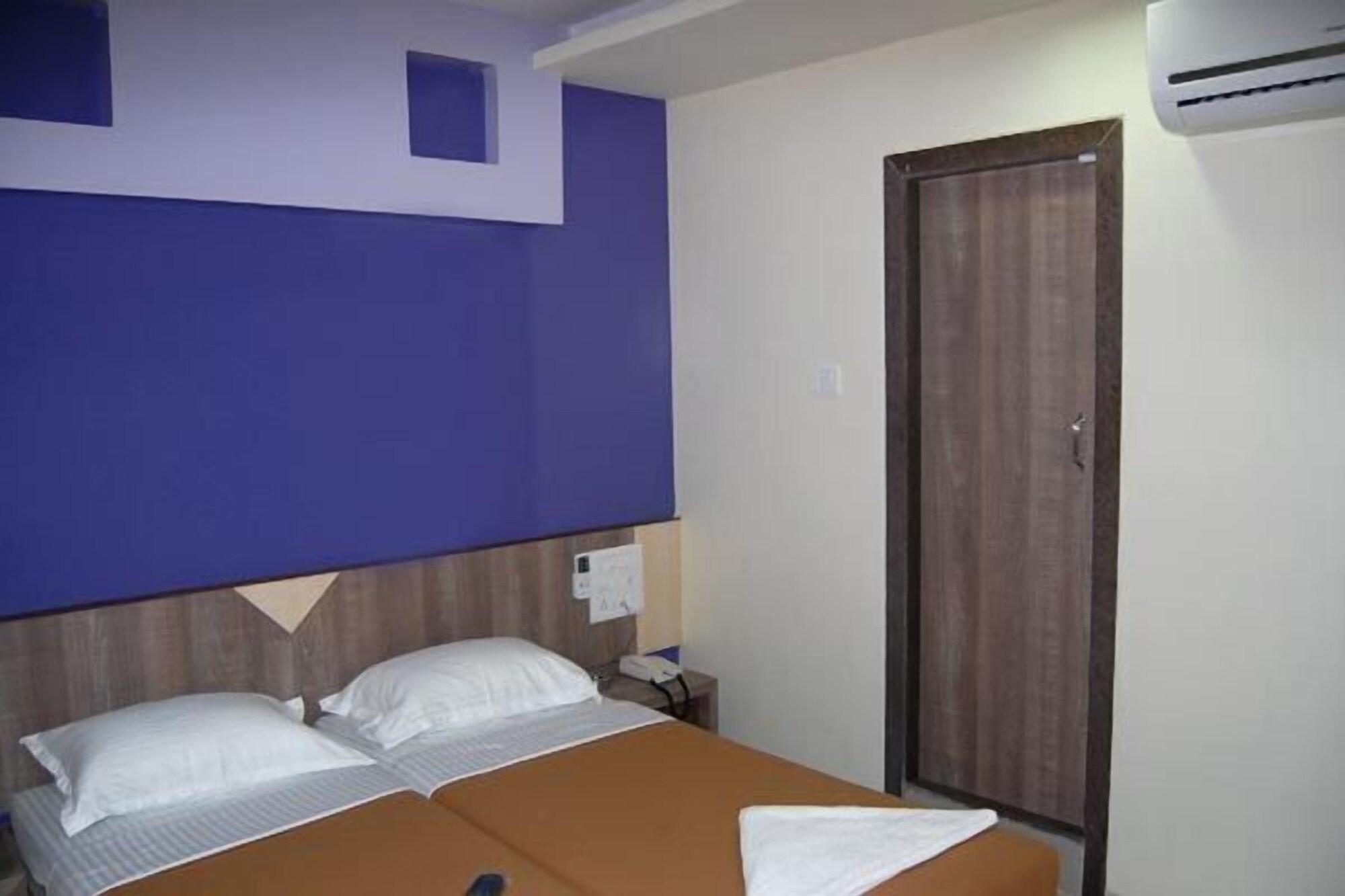 Oyo 8311 Galaxy Residency