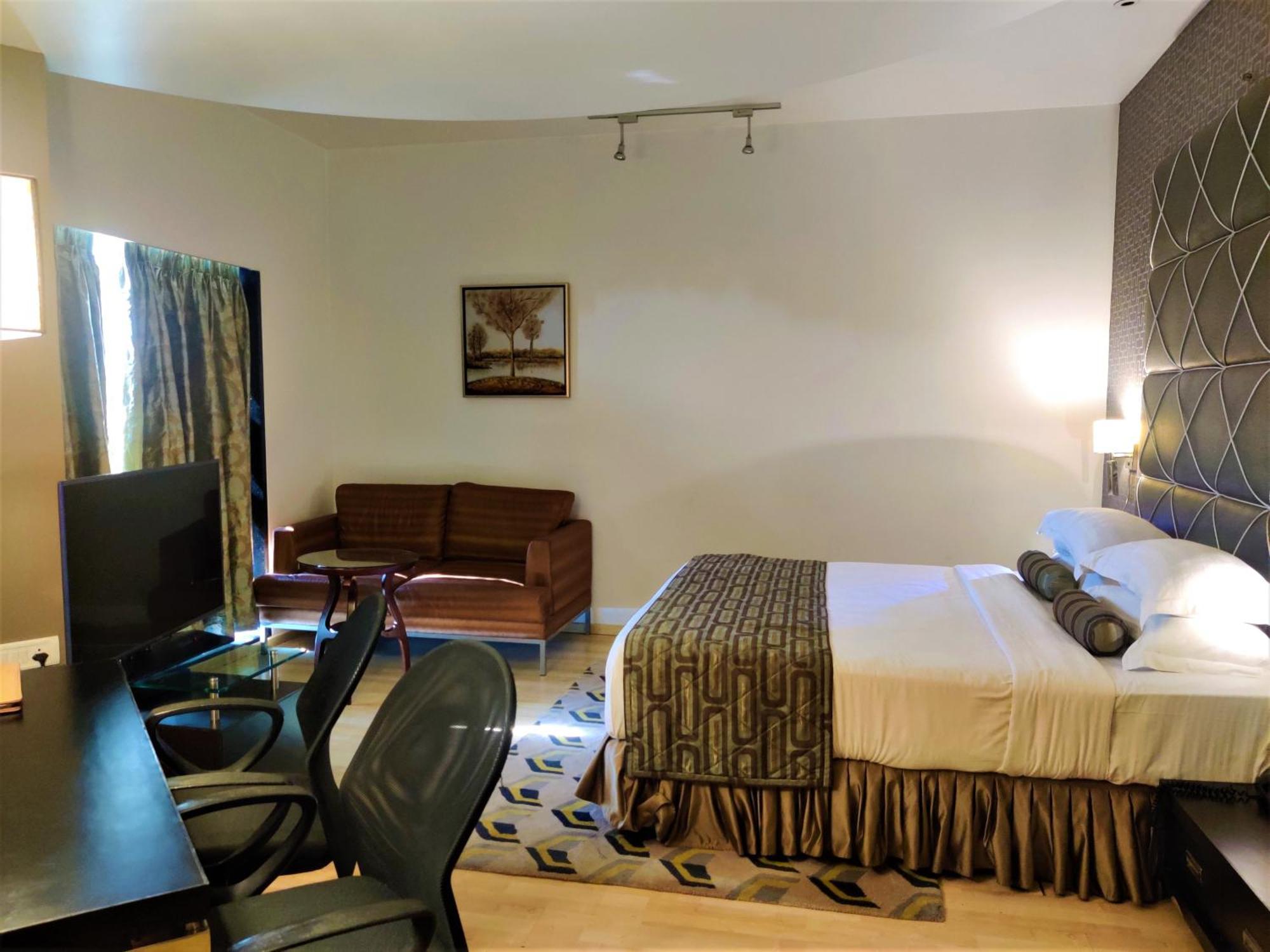 Hotel Satkar Residency 4*