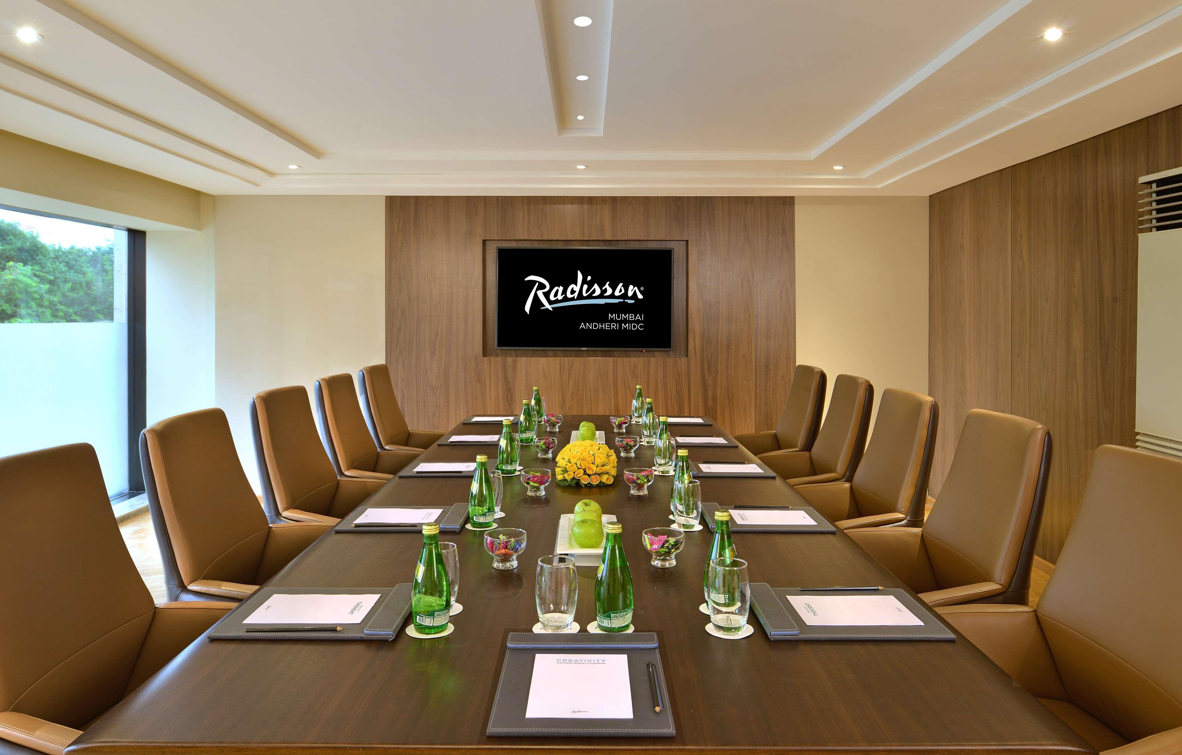 Hotel Radisson Andheri Midc 5*