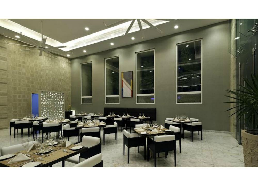 Meluha - The Fern Hotel 5*