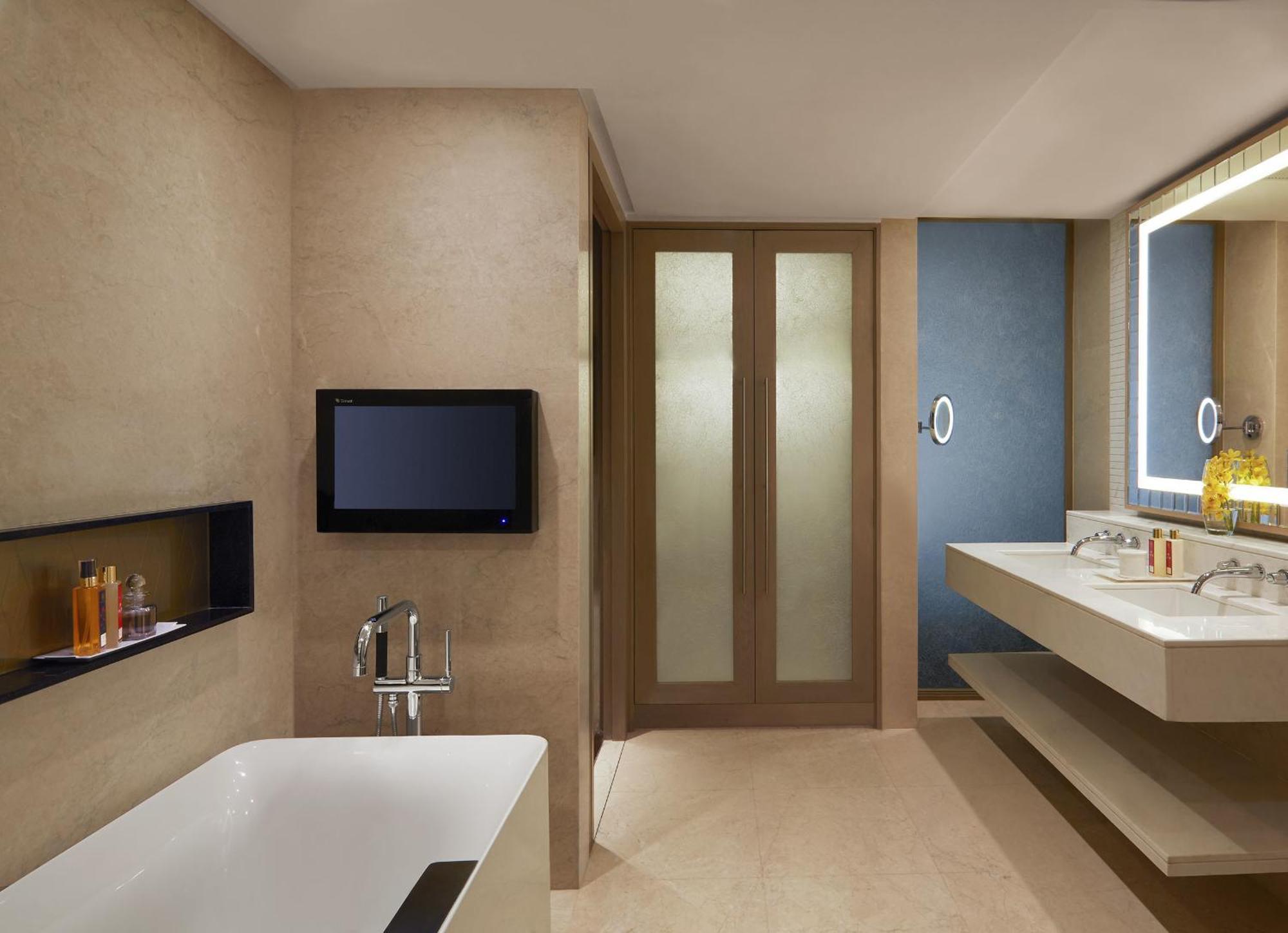 Hotel Taj Santacruz 5*