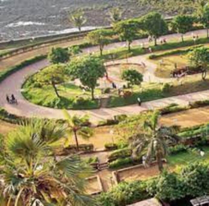 Mon Desire 5, Perry Cross Rd, Bandra West By Connekt Homes Apartment