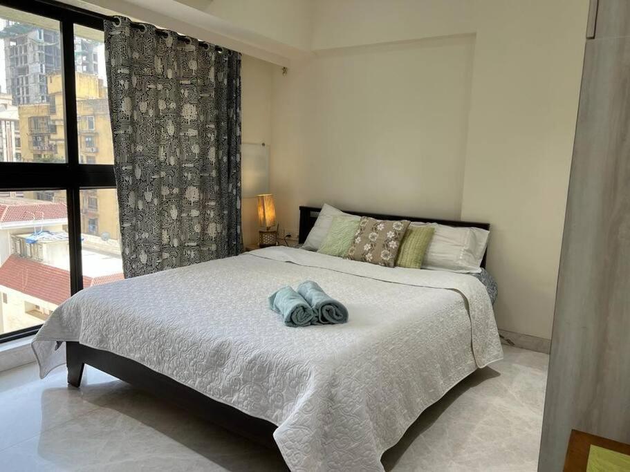 Apartamento Kakad Classic 360, 16th Rd, Pali Village, Khar West By Connekt Homes *