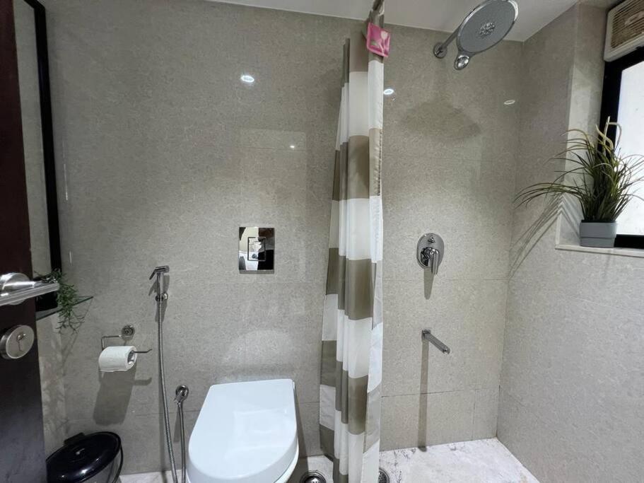 Kakad Classic 360, 16th Rd, Pali Village, Khar West By Connekt Homes Apartamento *