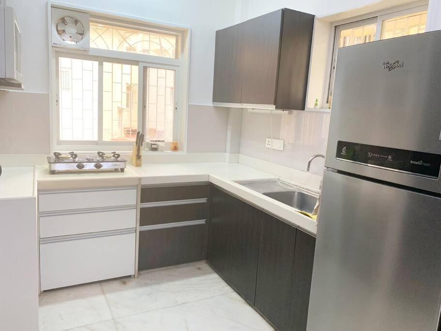Mon Desire 1, Perry Cross Rd, Bandra West By Connekt Homes *