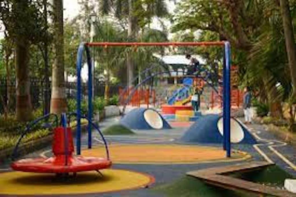Mon Desire 1, Perry Cross Rd, Bandra West By Connekt Homes Mumbai