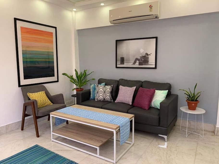 Apartment Mon Desire 1, Perry Cross Rd, Bandra West By Connekt Homes *