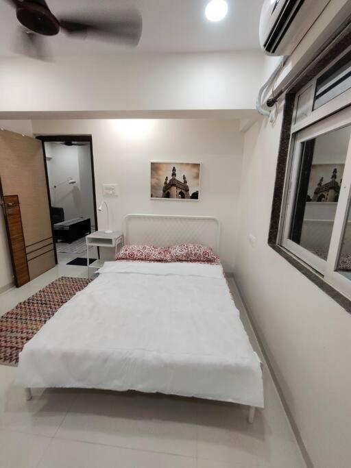 Marina 203, Nl Road, Bandra West By Connekt Homes *