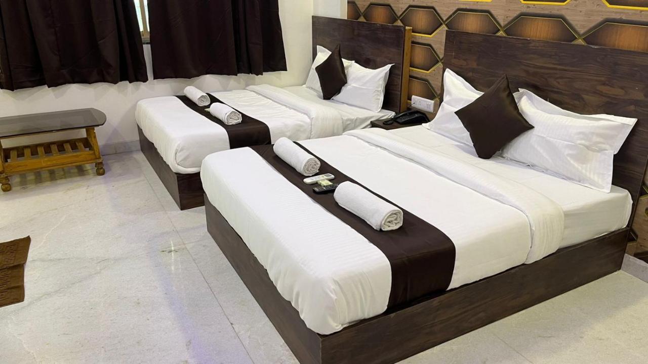 Plaza - Prabhadevi Dadar 3* Bombaim