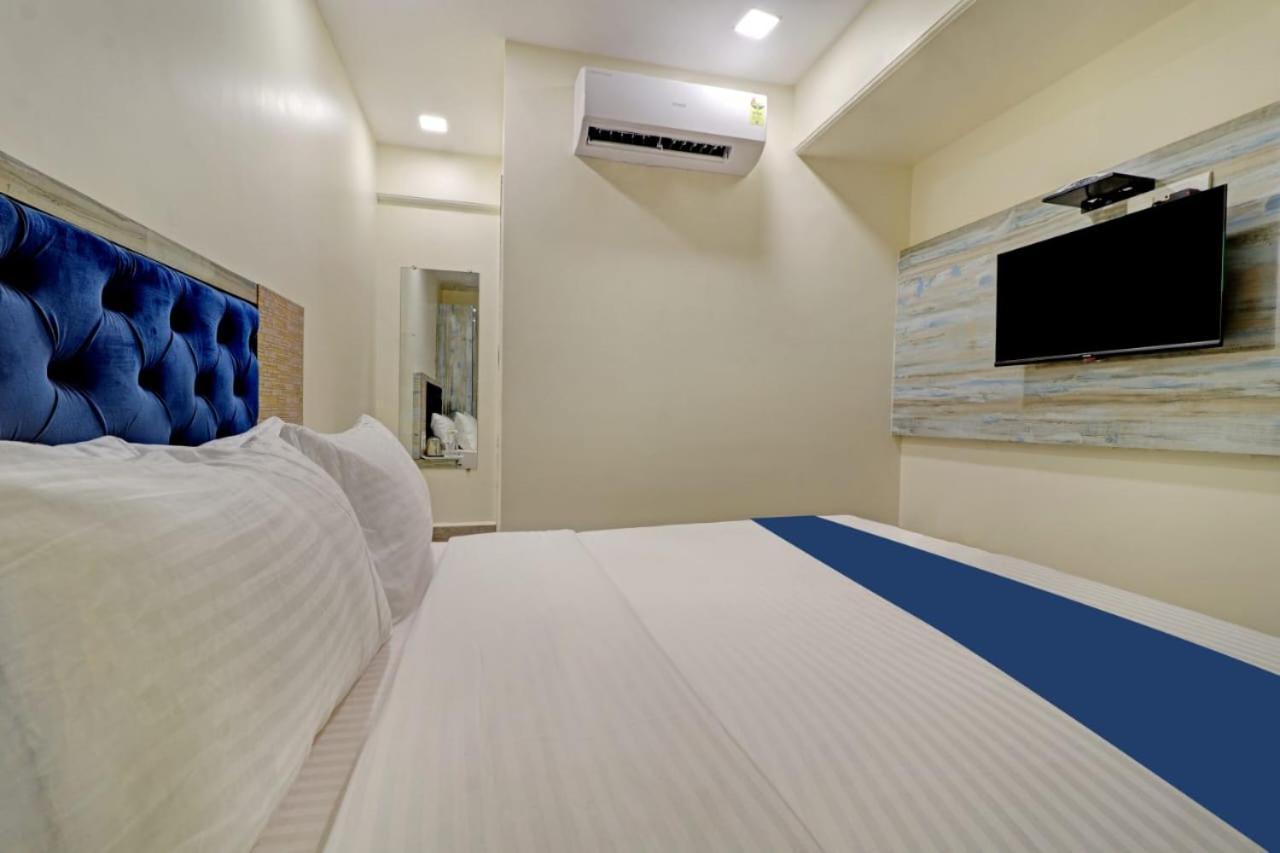 Sumit Palace 3*