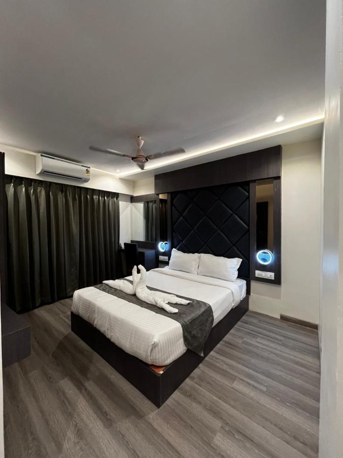 Classio Andheri - Near Dn Nagar Metro Station