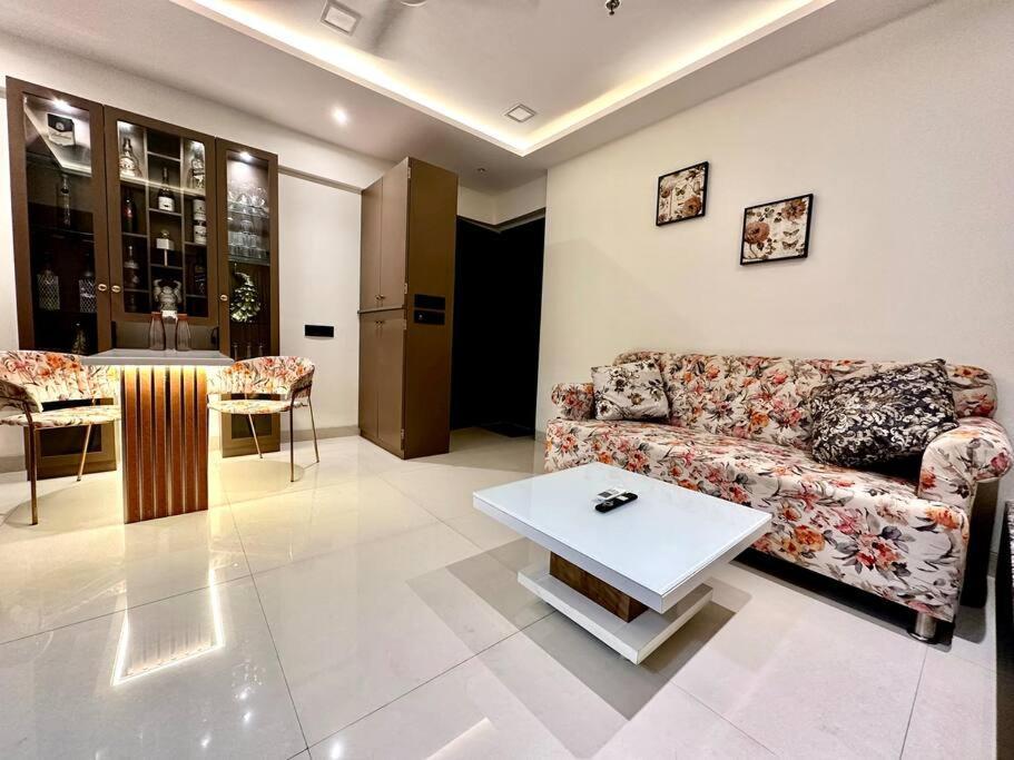 Mi Casa Su Casa: 2bhk * Mumbai