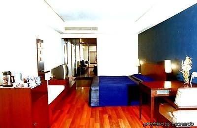 The Legend Hotel- Santacruz Near International Airport