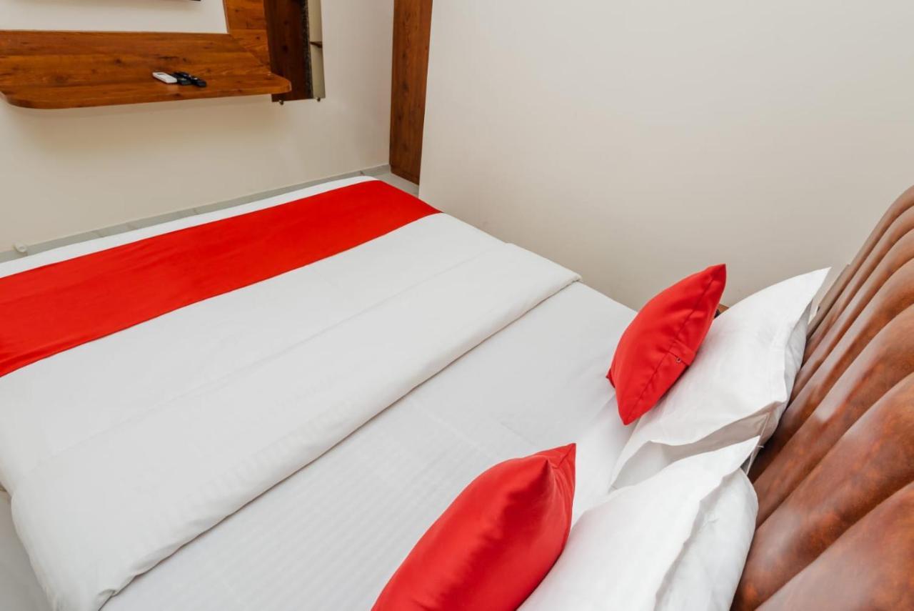 Purple Orchid 3* Mumbai