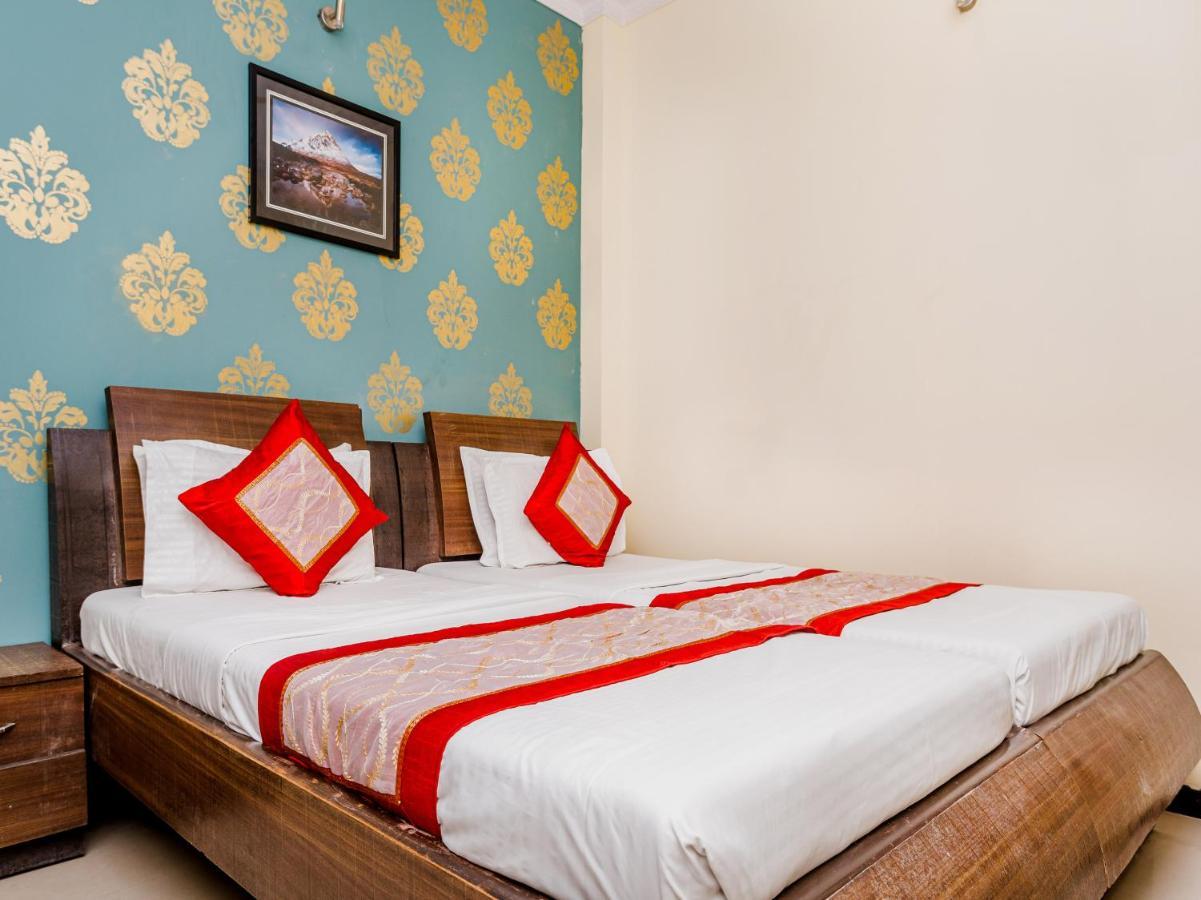 Felix Residency - Near Airport Road Hotel 3*