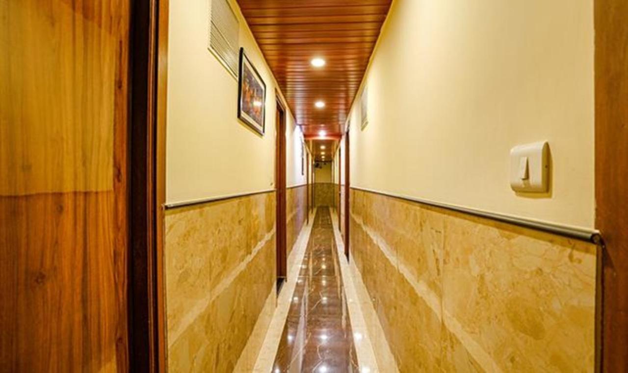 Hotel Fabexpress Royal Park I 3*