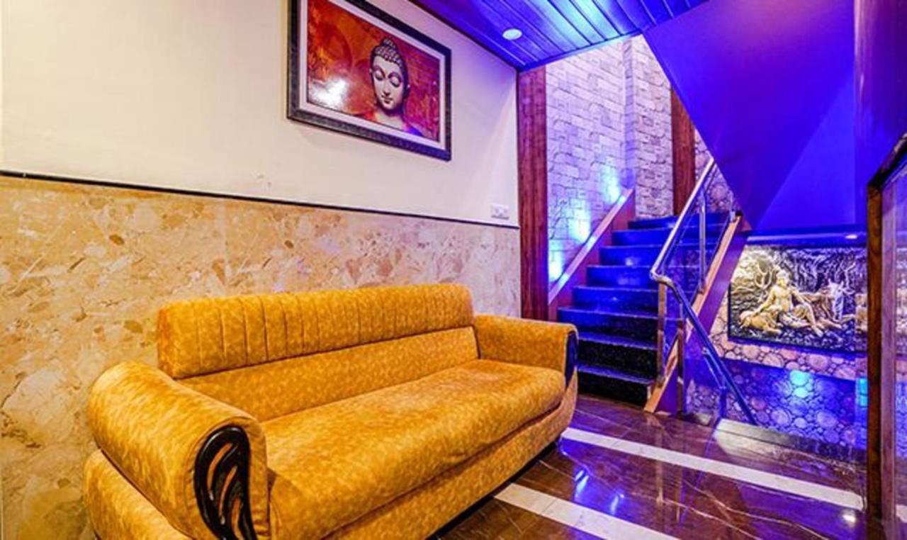 Hotel Fabexpress Royal Park I 3*