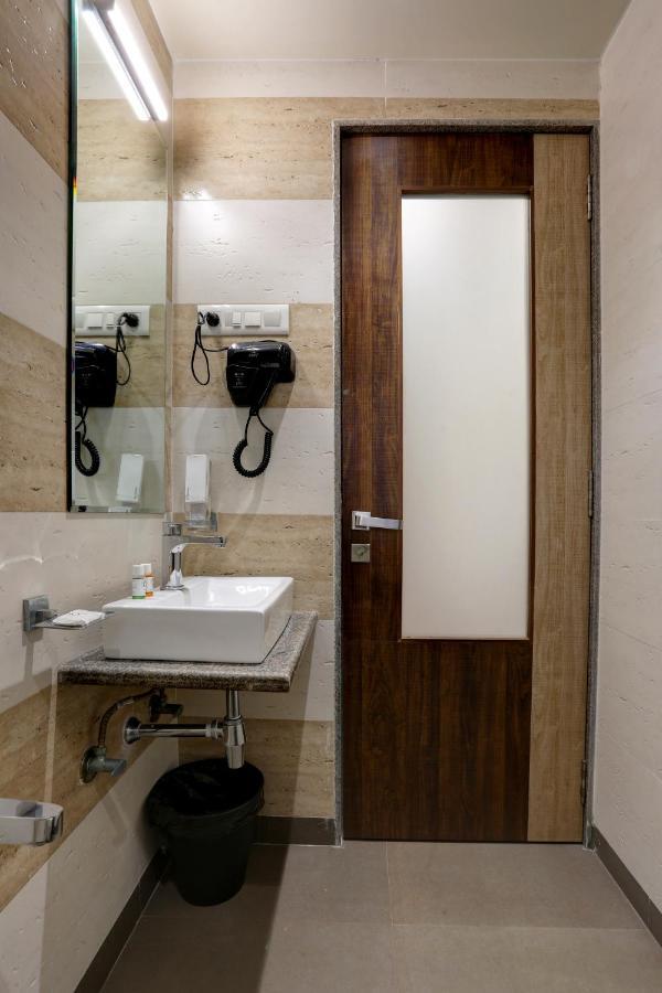 Ozone Colaba Bombaim