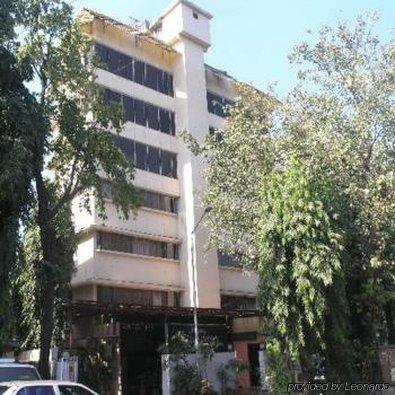Jayshree Domestic Airport Hotel 3*