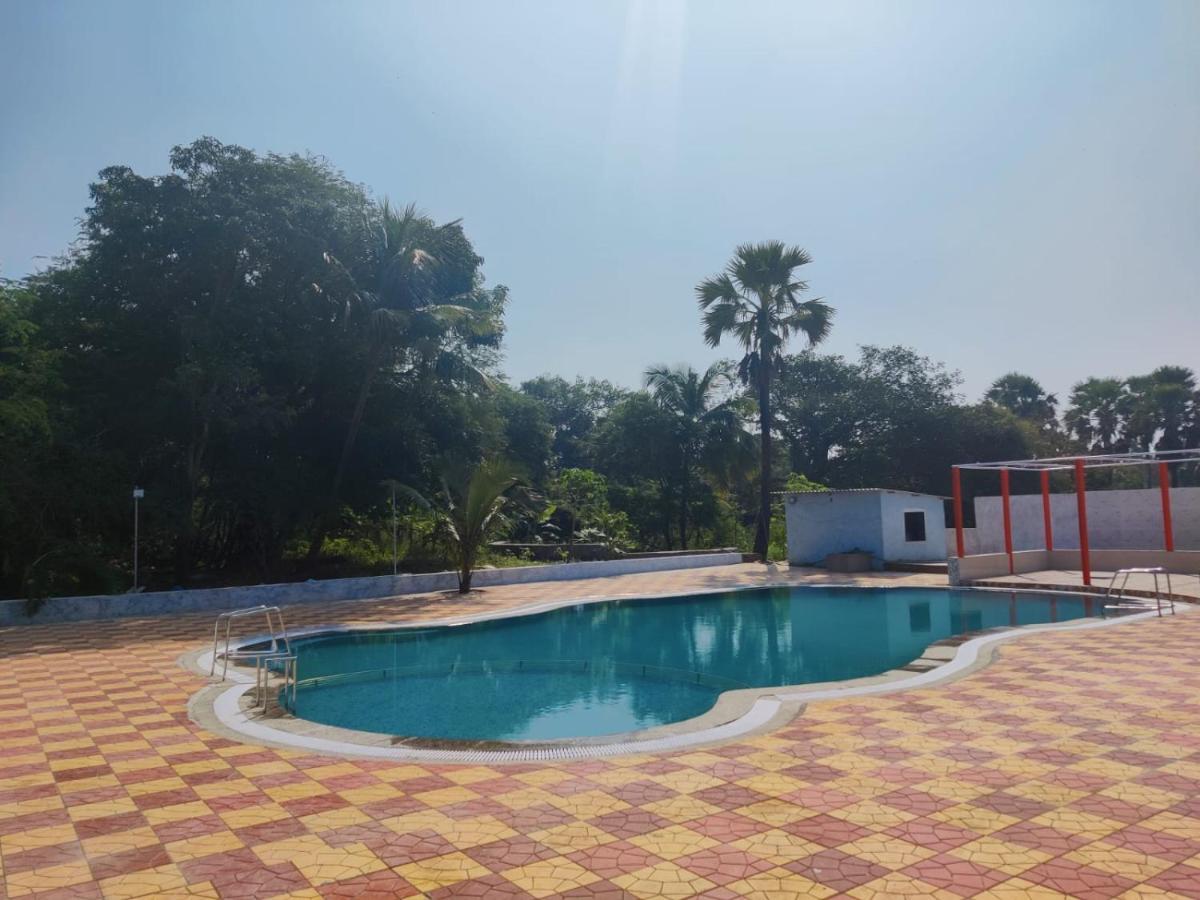 Resort Estella Farms And Mumbai