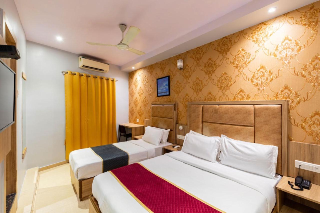 Bed & Breakfast Lotus Grand Near International Airport Mumbai