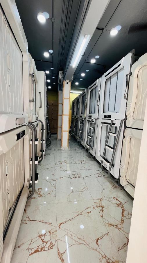 Capsule hotel Astropods Mumbai